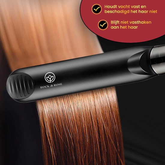 Stoomstijltang in het haar 